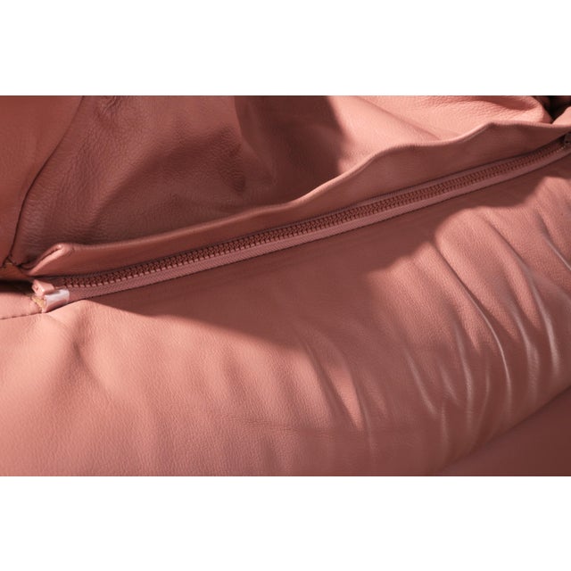 Animal Skin Vintage Italian Lounge Set in Rose Pink Leather, 1970s, Set of 4 For Sale - Image 7 of 18