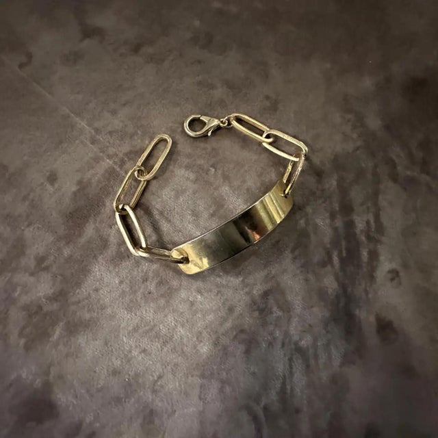 Iconic 1990s Emilio Pucci Gilded Metal ID Chain Bracelet Embrace the vibrant legacy of Emilio Pucci with this striking...