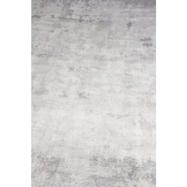 Contemporary Bridgewater Hand loom Bamboo/Silk Gray/Multi Rug-9'x12" For Sale - Image 3 of 8