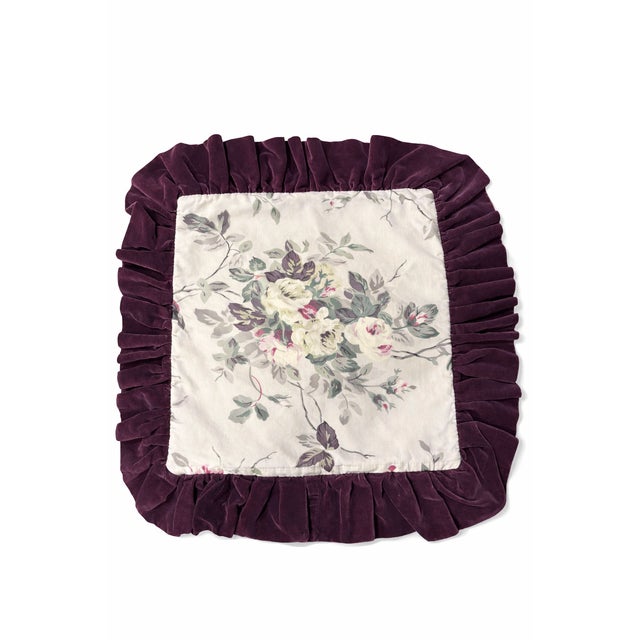 1990s Romantic Pair of Vintage Floral Pillow Covers in the Spirit of 1990s Ralph Lauren Home. For Sale - Image 5 of 12