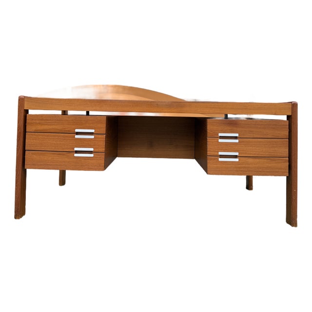 Danish Mid-Century Modern "Floating" Executive Desk in Teak by Dyrlund, Denmark, C. 1960s For Sale