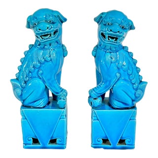 Mid 20th Century Pair of Vintage Turquoise Chinese Foo Dogs For Sale