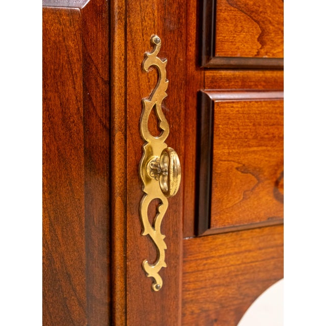 Pennsylvania House Queen Anne Cherry Flip Top Server Sideboard For Sale - Image 10 of 18