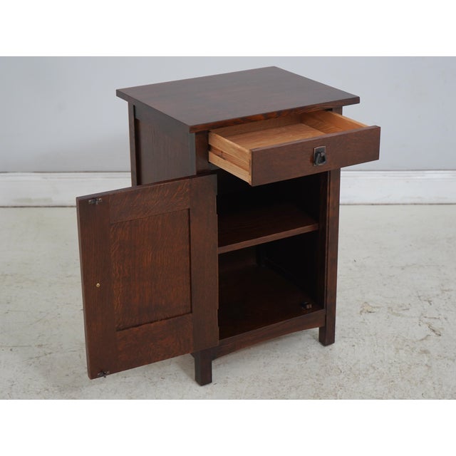 Mission Stickley Mission Oak Nightstand Cabinet For Sale - Image 3 of 18