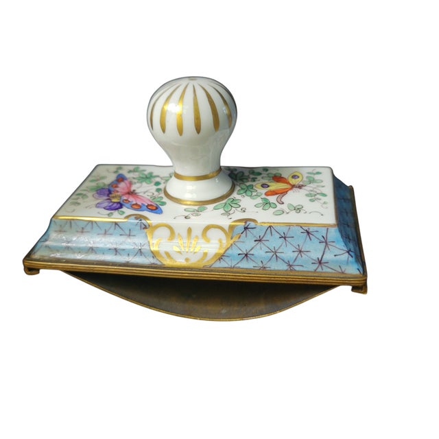 White 19th Century French Porcelain Ink Blotter With Hand Painted Flowers For Sale - Image 8 of 14