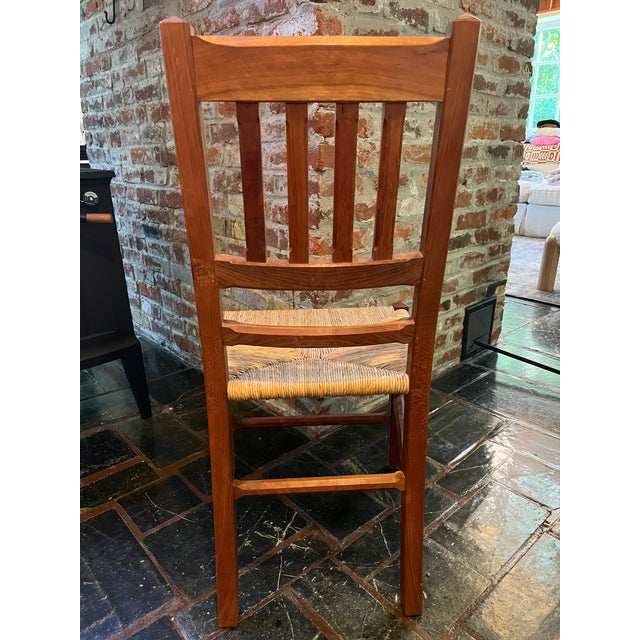 1990s 1990s Eight Charles Shackleton Hand-Hewn American Cherry Cottage Dining Chairs With Rush Seats For Sale - Image 5 of 5