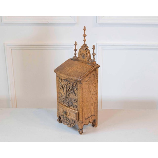Early 20th Century French Hand-Carved Flour Box For Sale - Image 4 of 10