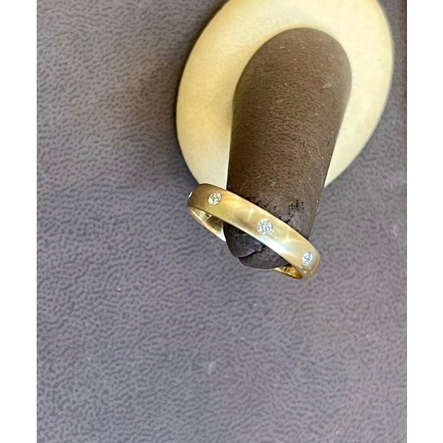 8 Flush Set Bezel Diamond Eternity Wedding Band in 14 Karat Yellow Gold For Sale - Image 13 of 18