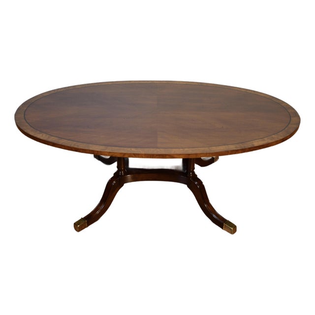 1940s English Regency Style Walnut Banded Satinwood Oval Top Coffee Table For Sale