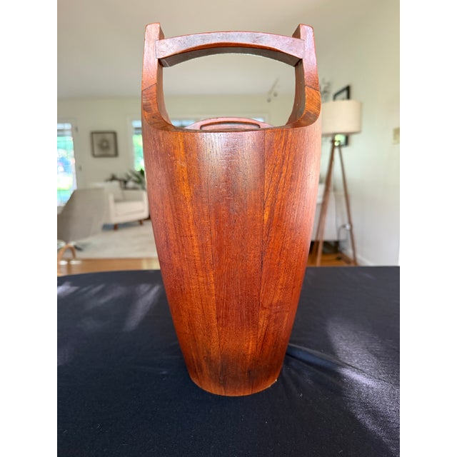 1960s Iconic Jens Quistgaard for Dansk Staved Teak “Congo” Ice Bucket, Denmark For Sale In Columbus - Image 6 of 8