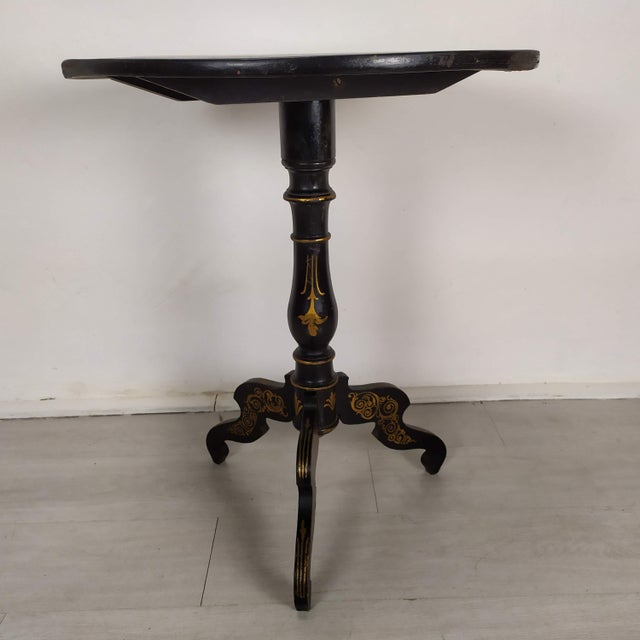 Napoleon III Flower Pedestal Table For Sale - Image 3 of 18