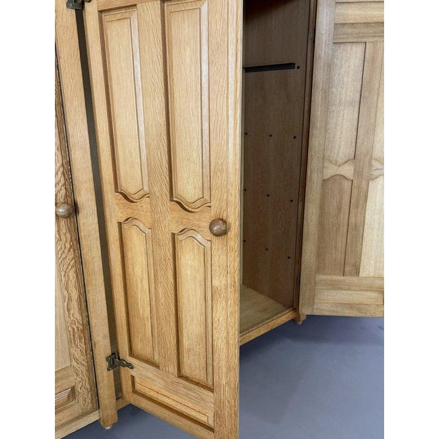 1960s Wardrobe in Oak and Bronze by Guillerme Et Chambron, 1960s For Sale - Image 5 of 7