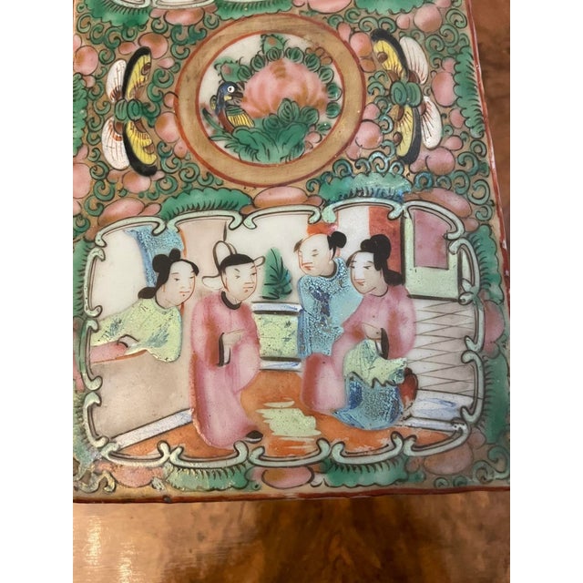 Blue Antique Chinese Famille Rose Canton Lidded Pen Box, 1860 For Sale - Image 8 of 14