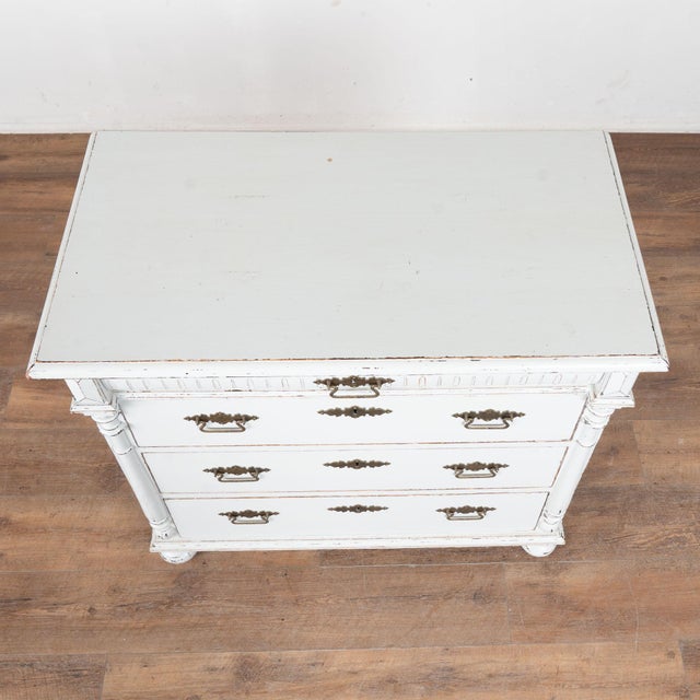 19th Century Swedish Pine White Chest of Four Drawers For Sale - Image 4 of 14