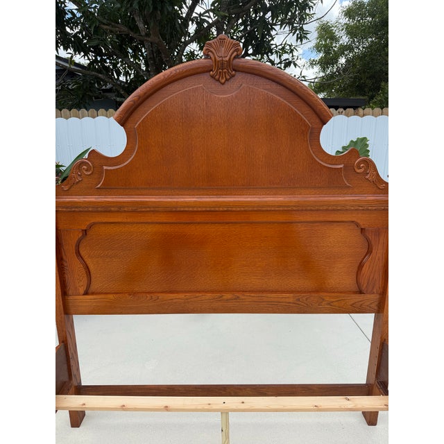 Lexington Furniture Victorian Sampler Mansion Collection Queen Size Bed For Sale - Image 9 of 12