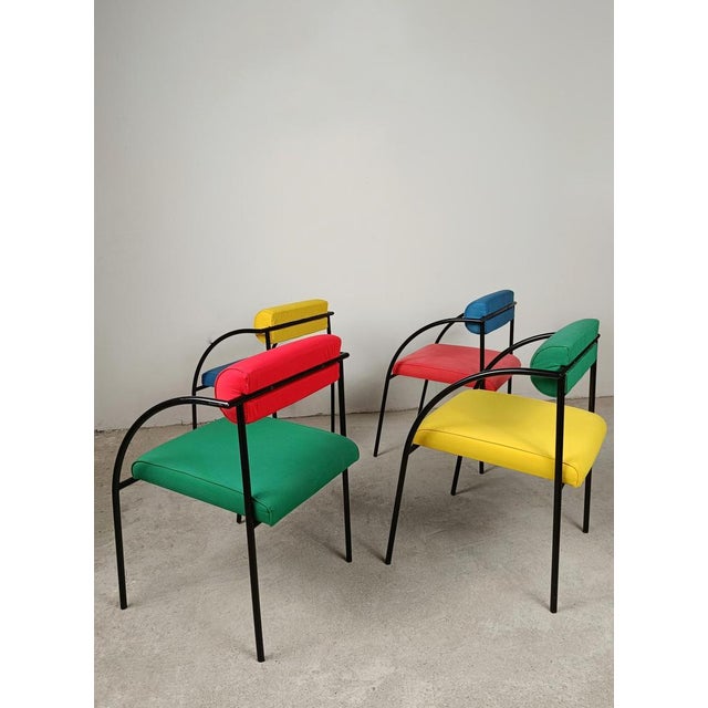 1980s Postmodern Chairs Model Vienna attributed to Rodney Kinsman for Bieffeplast, 1980s, Set of 4 For Sale - Image 5 of 18