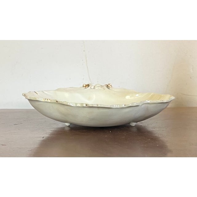 Ceramic Antique 18th Century Wedgwood Creamware Rococo Sea Shell Form Dish With Feathered Edge For Sale - Image 7 of 15