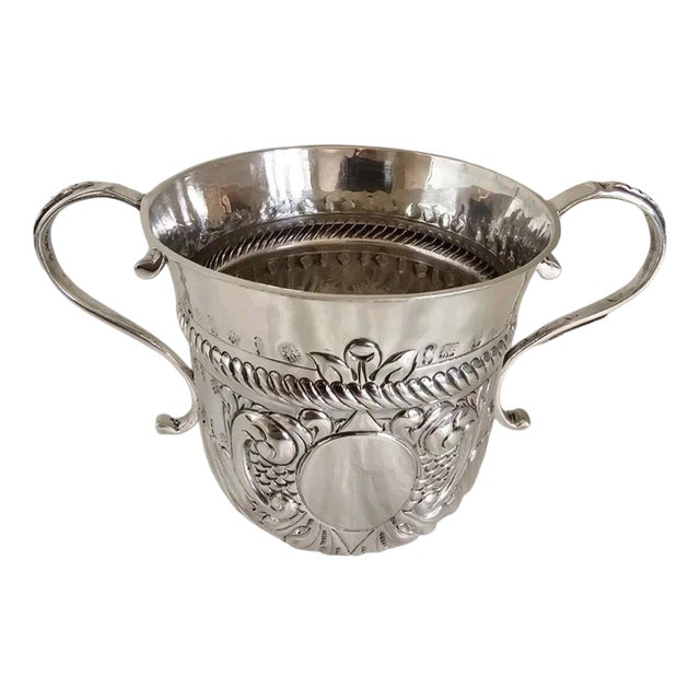 Antique Queen Anne Britannia Silver Porringer with 1709 Half Crown, 1709 For Sale