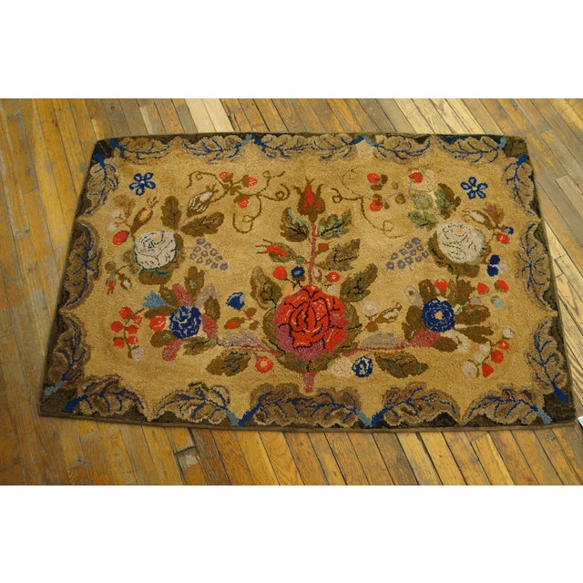 19th Century American Hooked Rug ( 3' x 5'5" - 90 x 165 ) American Hooked Rugs Contemporary American Hooked carpet...