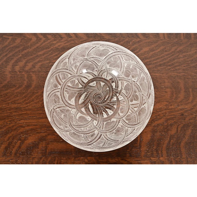 1930s Lalique "Pinsons" Art Deco Frosted Crystal Glass Bowl, Circa 1930s For Sale - Image 5 of 10