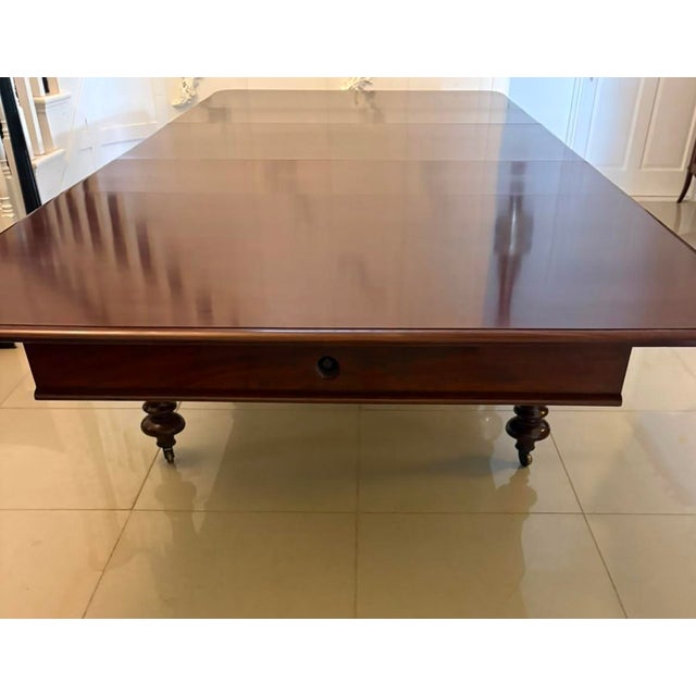 Early 19th Century Antique William IV Extendable Dining Table in Figured Mahogany, 1835 For Sale - Image 5 of 15