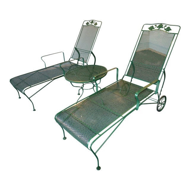 Mid 20th Century Attributed to Russell Woodard Wrought Iron Chaise Loungers With Removable Service Table For Sale