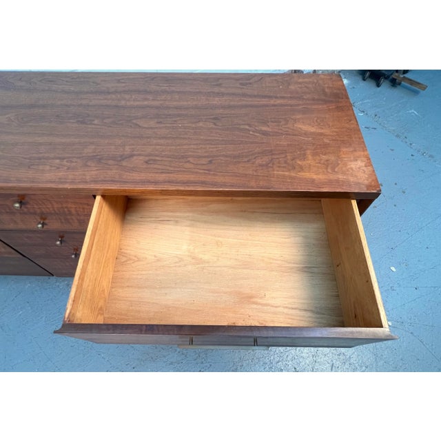 Mid 20th Century Walnut Dresser Attributed to John Stuart For Sale In New York - Image 6 of 12