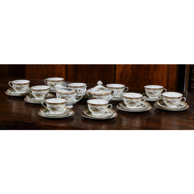 10-Person Tea Service Including Cups with Saucers, Milk Jugs and Sugar Bowls from HHP, Japan, 1950s, Set of 32 For Sale - Image 4 of 9