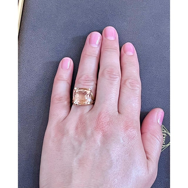 16 Carat Cushion Shape Morganite Cocktail Ring 14 Karat Yellow Gold Estate For Sale - Image 12 of 18