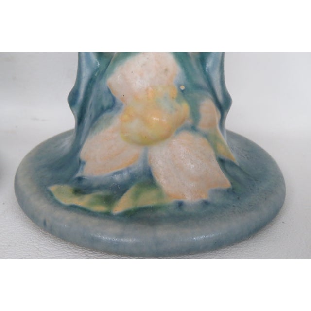 1940s Roseville Pottery Clematis Ceil Blue Candlestick Holders 1159 a Pair 4687b For Sale - Image 5 of 15