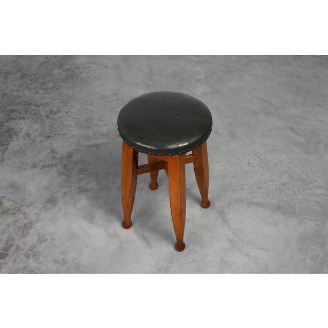 1920s Early Art Deco Arts & Crafts Oak & Leather Stool, France, 1920s For Sale - Image 5 of 11
