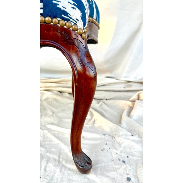 Late 19th Century Late 19th Century English Mahogany George III Style Open Arm Chair Upholstered in a Navy and White Chevron Fabric For Sale - Image 5 of 7