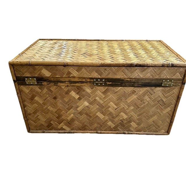 Vintage 1970s Asian Style Woven Rattan and Bamboo Storage Chest For Sale - Image 4 of 12