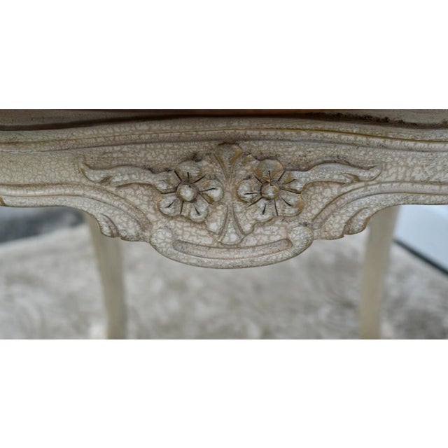 Vintage Wood Round Table Venetian Two Tone White Crackle French Provincial For Sale - Image 9 of 12