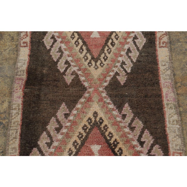 Rug & Kilim Vintage Turkish Gift-Sized Rug With Geometric Twin Medallions - Rug & Kilim For Sale - Image 4 of 6