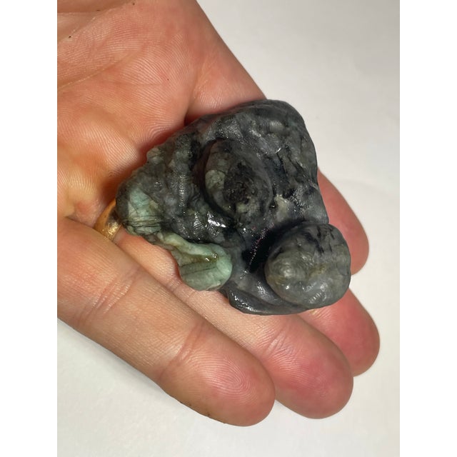 Gemstone Emerald Mineral Gemstone Carving of Two Frogs by Lilly Pad. For Sale - Image 7 of 8