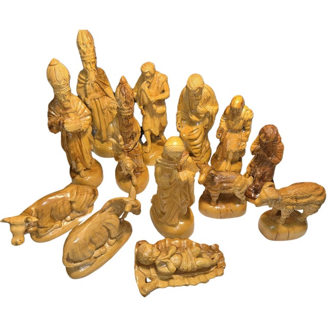 Mid-20th Century Bethlehem Olive Wood Nativity Set, 15 Pieces, Master Carved With Provenance For Sale - Image 17 of 18