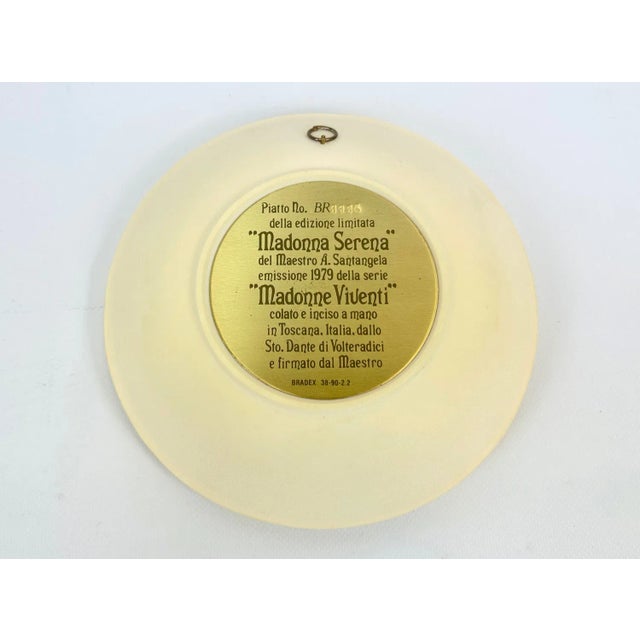 Stone Italian Hand-Carved Alabaster Wall Plate Madonna Serena by A. Santangela for Studio Dante Di Volteradici, 1979 For Sale - Image 7 of 10