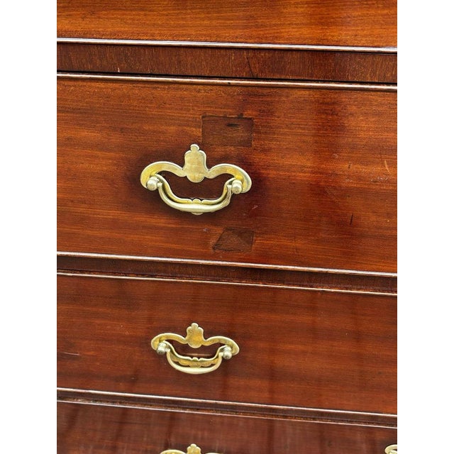 George II Chest of Drawers in Mahogany For Sale - Image 9 of 18