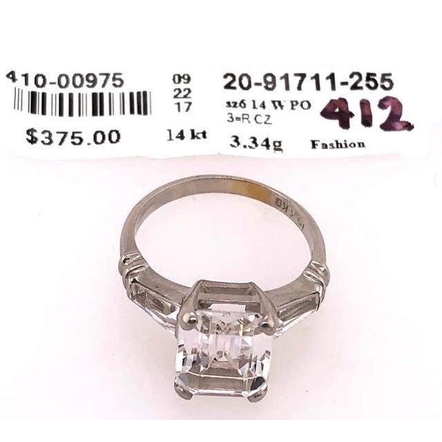 2010s 14 Karat White Gold Fashion Ring, Zircon Center Stone, Size 7 For Sale - Image 5 of 10