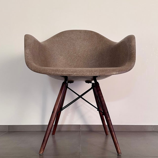 Mid-Century Modern Lounge Chair with Fiberglass by Charles & Ray Eames for Herman Miller, 1950s For Sale - Image 3 of 7