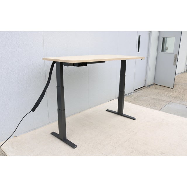 Herman Miller Motia Sit-to-Stand Electric Adjustable Height Rectangle Desk Table For Sale - Image 11 of 18