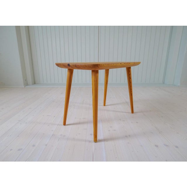 Wood Mid-Century Modern Coffe Table in Pine, Sweden, 1940s For Sale - Image 7 of 17