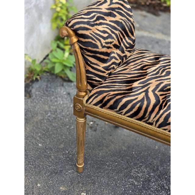 Textile 19th Century Italian Gilded Window Bench. For Sale - Image 7 of 17