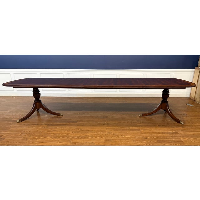 Traditional Multi-Banded Georgian Style Mahogany Dining Table by Leighton Hall - Showroom Sample For Sale - Image 9 of 16