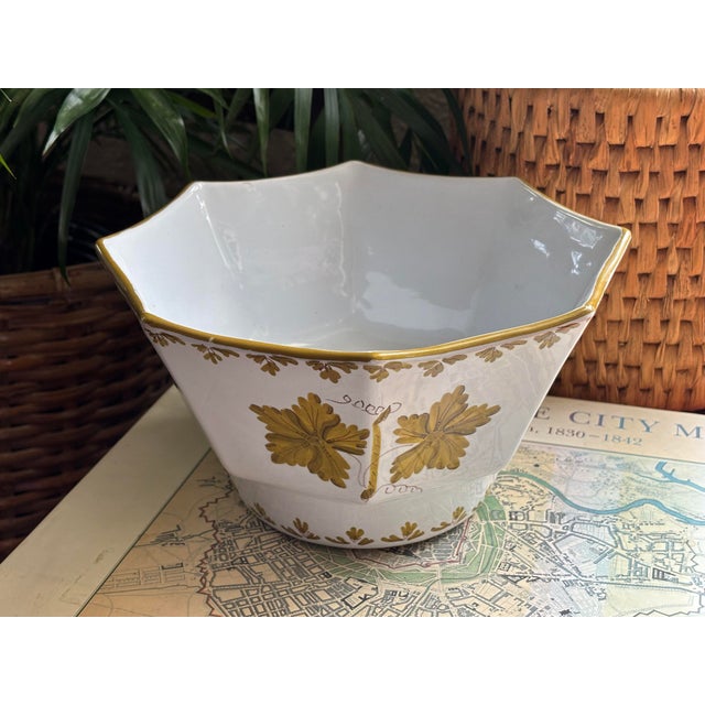 1990s Italian Scalloped Grape Leaf Bowl For Sale - Image 5 of 7