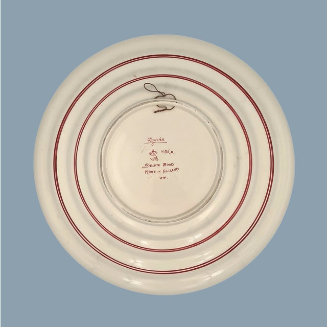 Gold 20th Century Delft Red Regina Wall Plate with Peacock Motif and Gold Decoration, Holland, 1950s For Sale - Image 8 of 17