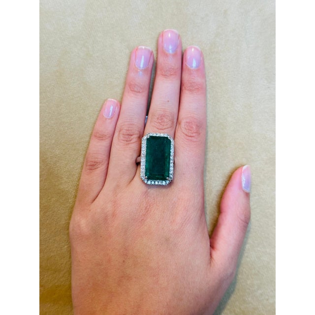 Natural 16 Carat Emerald Cut Zambian Emerald & Diamond Ring in 14kt White Gold For Sale - Image 11 of 18