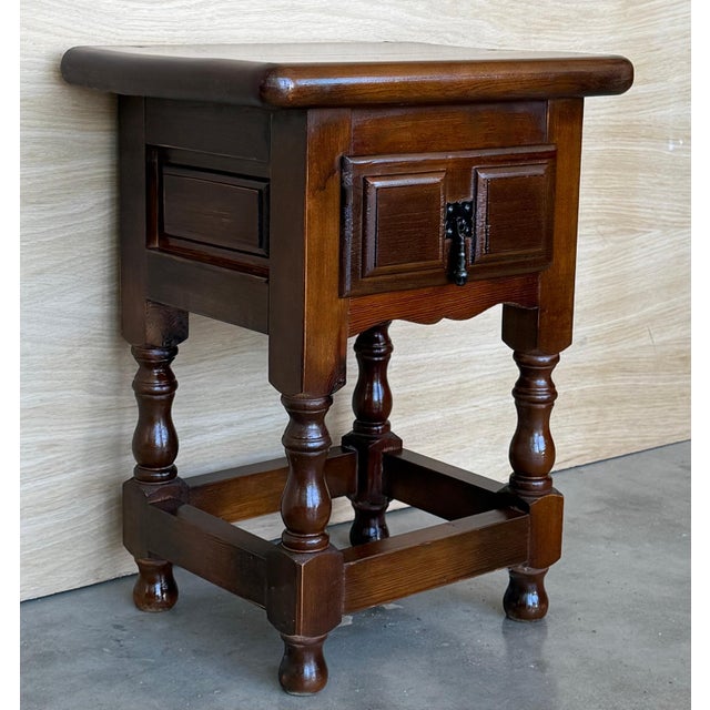 Early 20th Century Pair of Spanish Nightstands with Drawer and Iron Hardware For Sale - Image 18 of 18