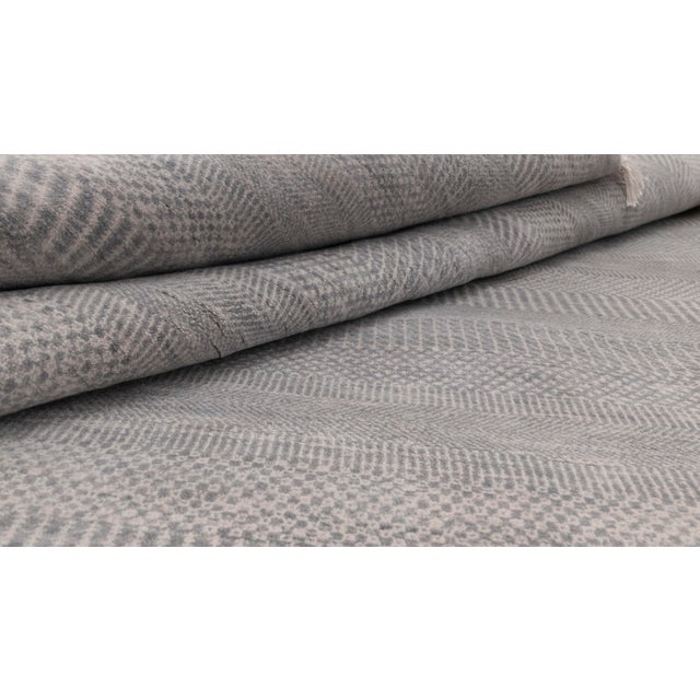 9' x 12' Savannah Hand Knotted Modern Grey Wool & Silk Rug For Sale - Image 11 of 18